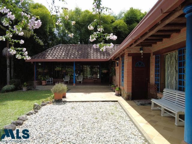 Finca Recreativa en venta en V. La Lorena, Oriente Antioqueño, El Retiro — foto 1 de 5