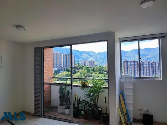 Apartamento en venta en Amazonía, Norte, Bello — foto 1 de 18