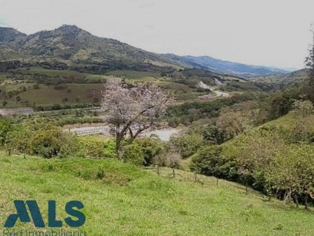 Lote Residencial en venta en V. El Tablazo Popalito, Norte, Barbosa — foto 1 de 13