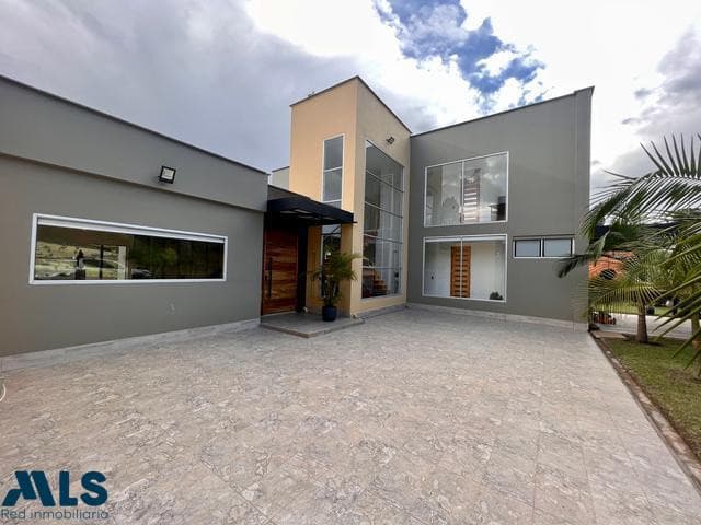 Casa en venta en V. Quirama, Oriente Antioqueño, Rionegro — foto 1 de 16