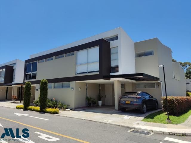 Casa en venta en Sector Gualanday, Oriente Antioqueño, Rionegro — foto 1 de 25
