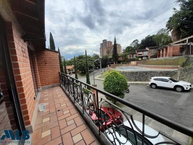 Casa en venta en Loma De Las Brujas, Aburra Sur, Envigado — foto 1 de 12