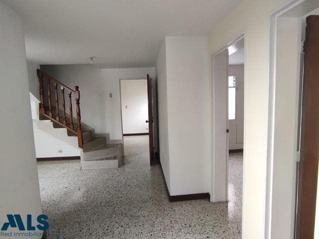 Apartamento en venta en Rosales, Belén Guayabal, Medellín — foto 1 de 20