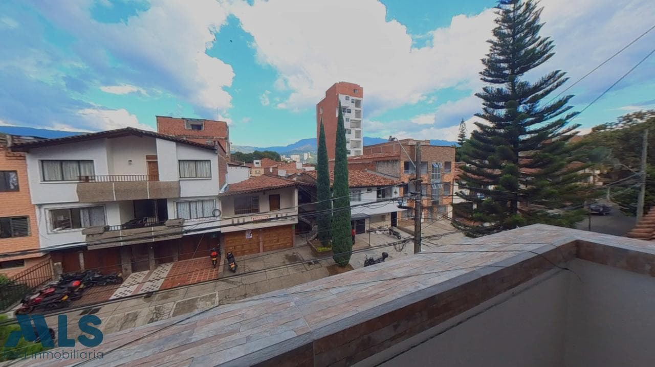 Casa en venta en Belén Guayabal, Medellín — foto 1 de 49