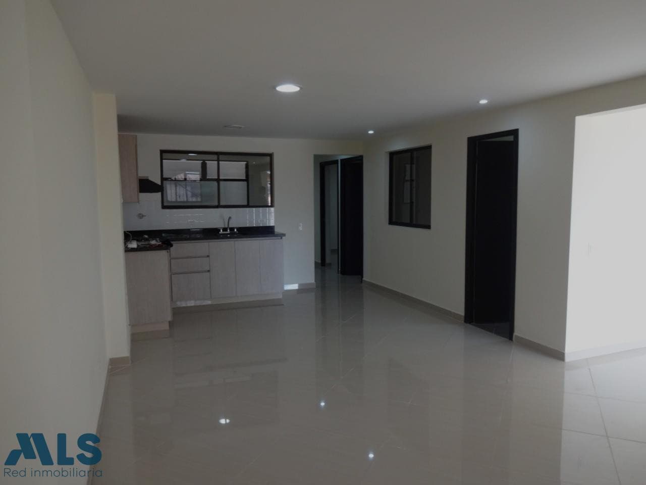 Apartamento en venta en Cabañas, Norte, Bello — foto 1 de 9