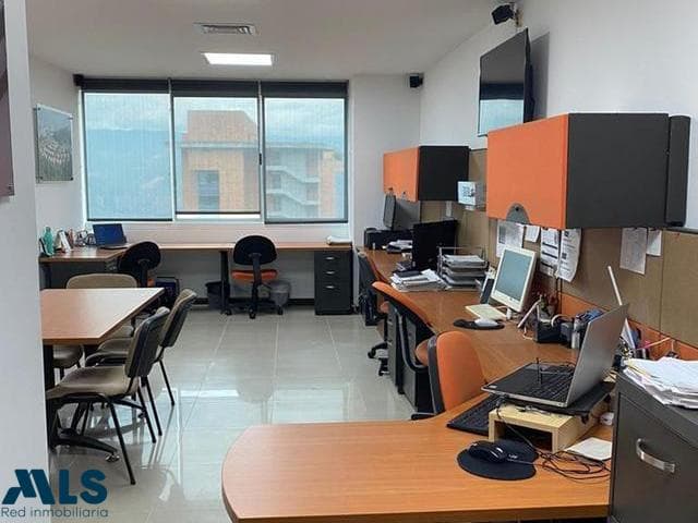 Oficina en venta en El Tesoro, Poblado, Medellín — foto 1 de 15