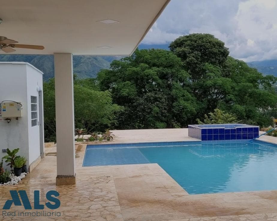 Casa en venta en V. Llano Aguirre, Occidente Antioqueño, San Jerónimo — foto 1 de 20