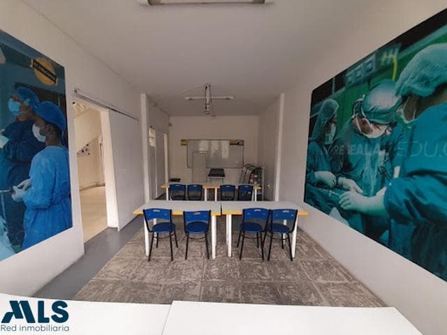 Edificio en venta en Prado, Centro, Medellín — foto 1 de 11