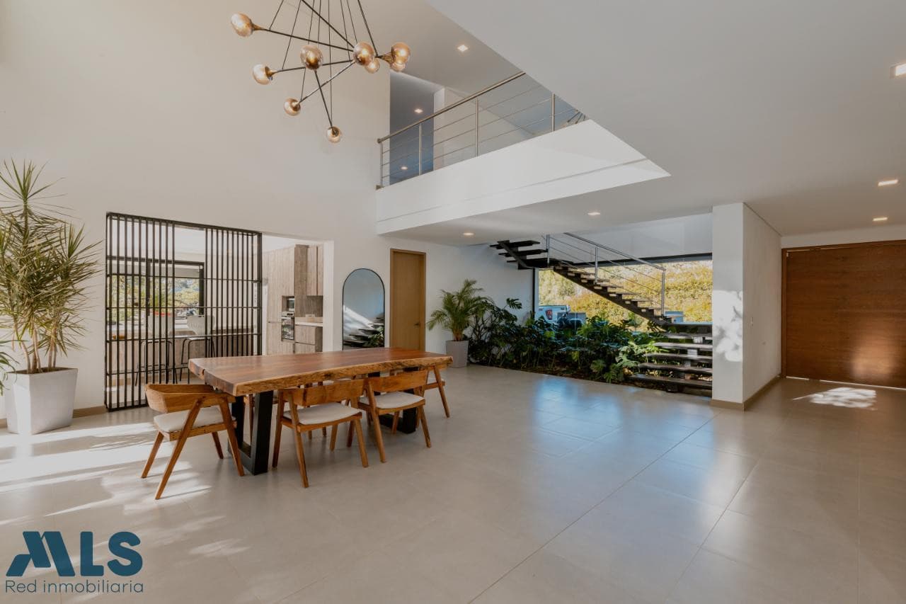 Casa en venta en Alto De Las Palmas, Aburra Sur, Envigado — foto 1 de 28