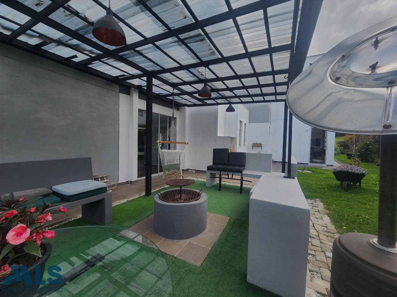 Casa en venta en Loma Del Escobero, Aburra Sur, Envigado — foto 1 de 29