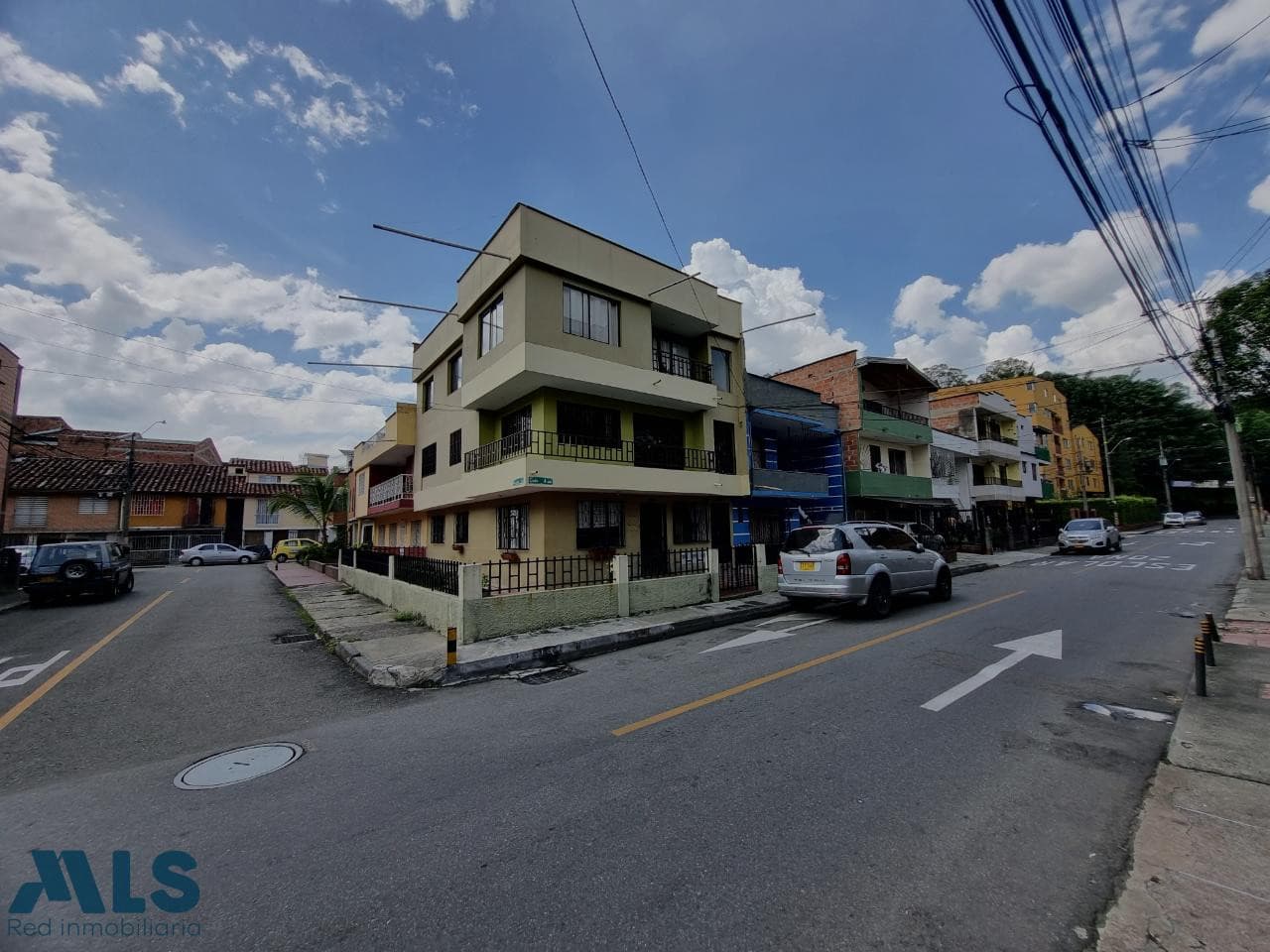 Casa en venta en El Rodeo, Belén Guayabal, Medellín — foto 1 de 32