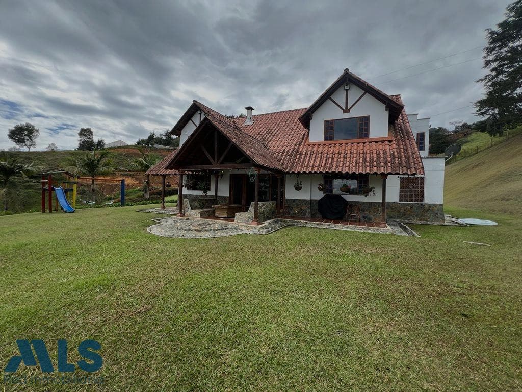 Finca Recreativa en venta en V. Yarumal, Oriente Antioqueño, Rionegro — foto 1 de 19