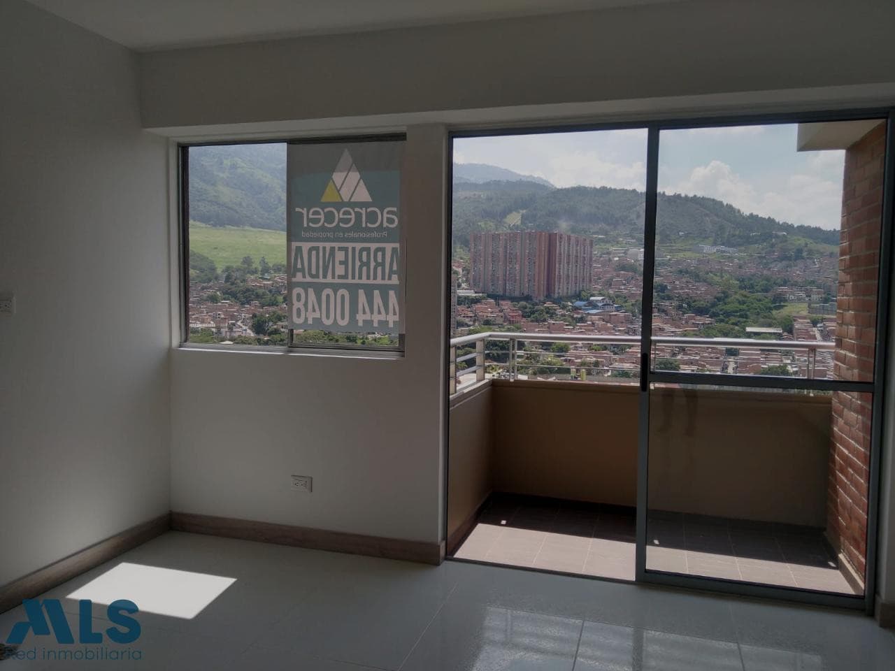 Apartamento en venta en Niquia, Norte, Bello — foto 1 de 15