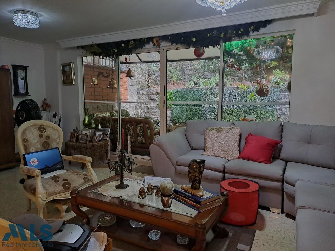 Casa en venta en Castropol, Poblado, Medellín — foto 1 de 15