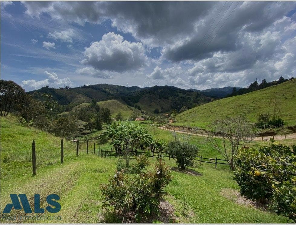 Lote Residencial en venta en Puente Pelaez, Oriente Antioqueño, El Retiro — foto 1 de 14