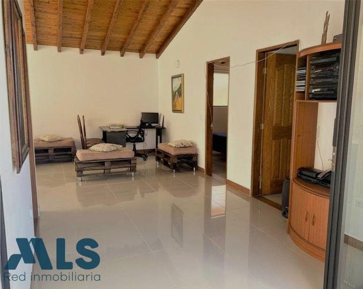 Casa en venta en Urbano, Oriente Antioqueño, El Carmen — foto 1 de 6