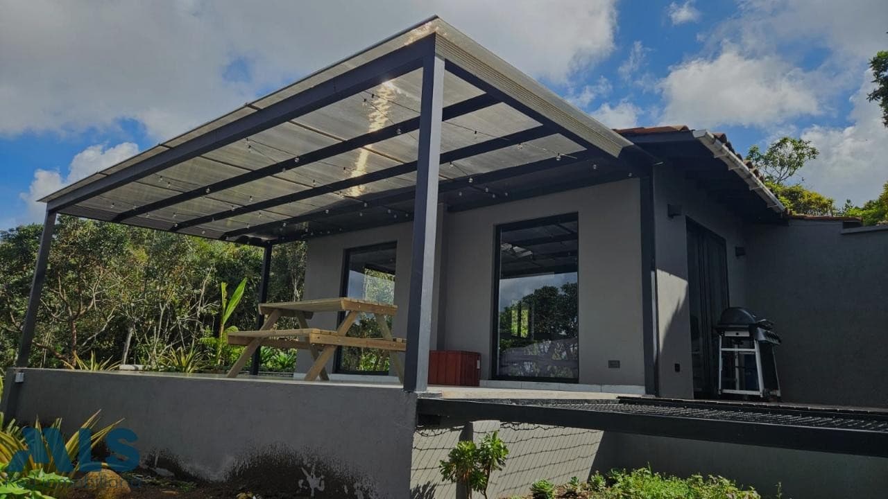 Casa en venta en Rural, Oriente Antioqueño, Santa Elena — foto 1 de 19