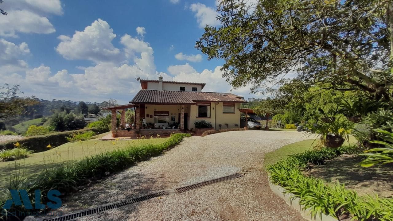 Finca Recreativa en venta en V. Cimarronas, Oriente Antioqueño, Marinilla — foto 1 de 28