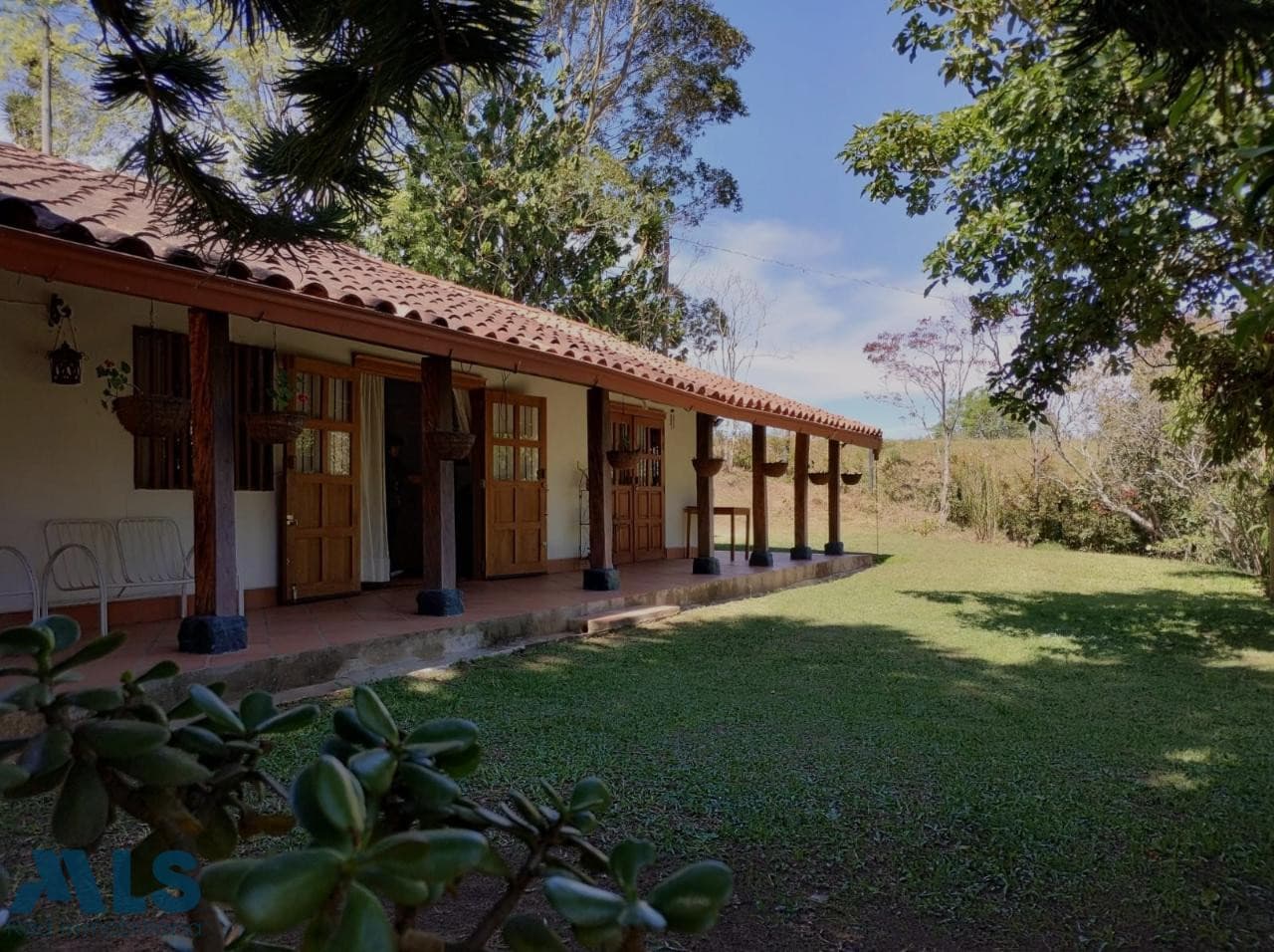 Finca Recreativa en venta en V. El Salado, Oriente Antioqueño, El Carmen — foto 1 de 32