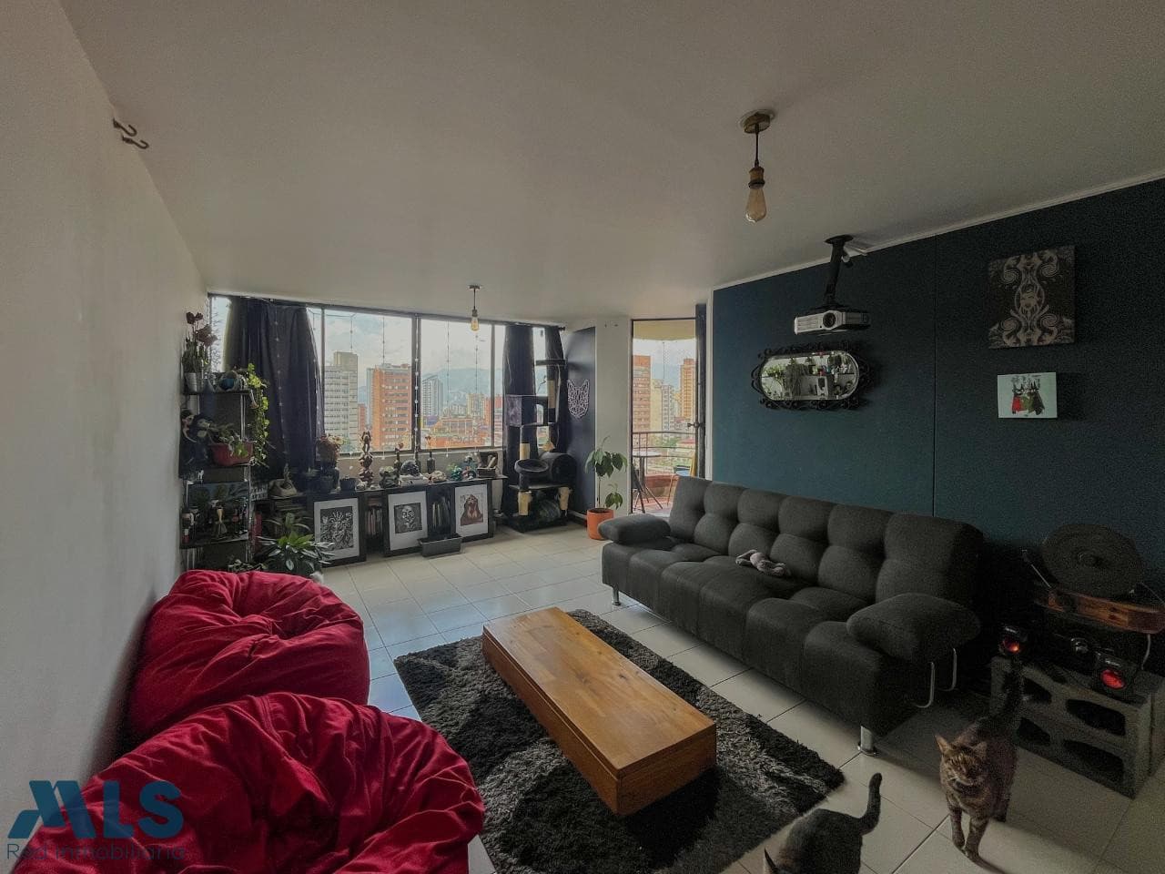 Apartamento en venta en Boston, Centro, Medellín — foto 1 de 22