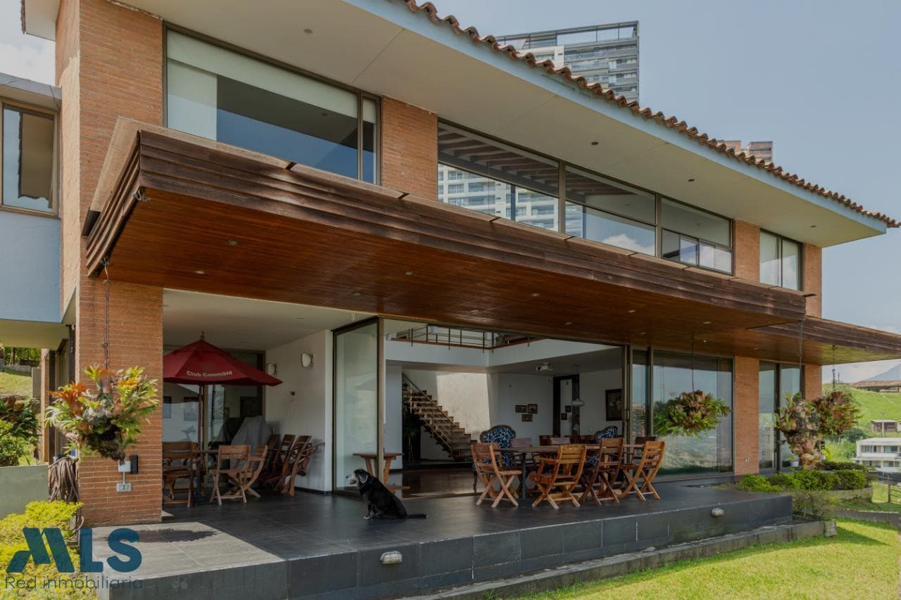 Casa en venta en V. Las Lomitas, Aburra Sur, Sabaneta — foto 1 de 33