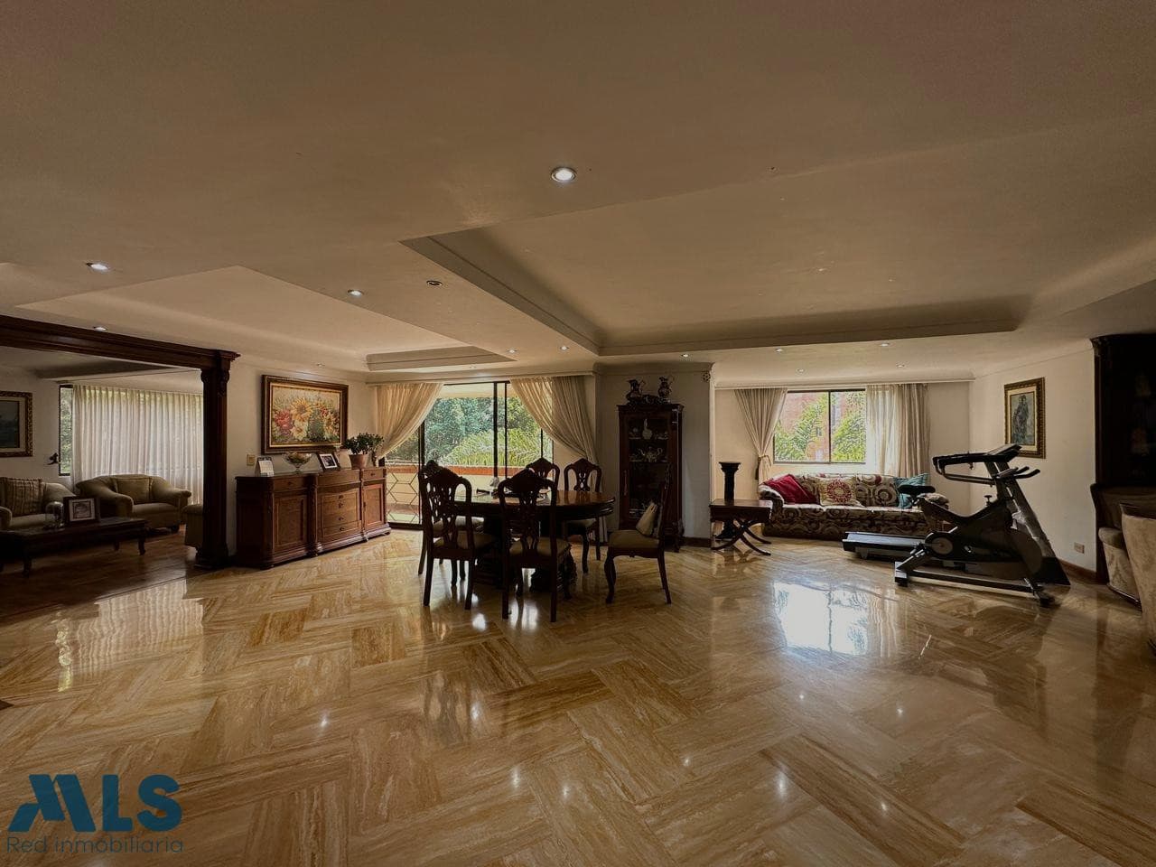 Apartamento en venta en Laureles, Medellín — foto 1 de 32