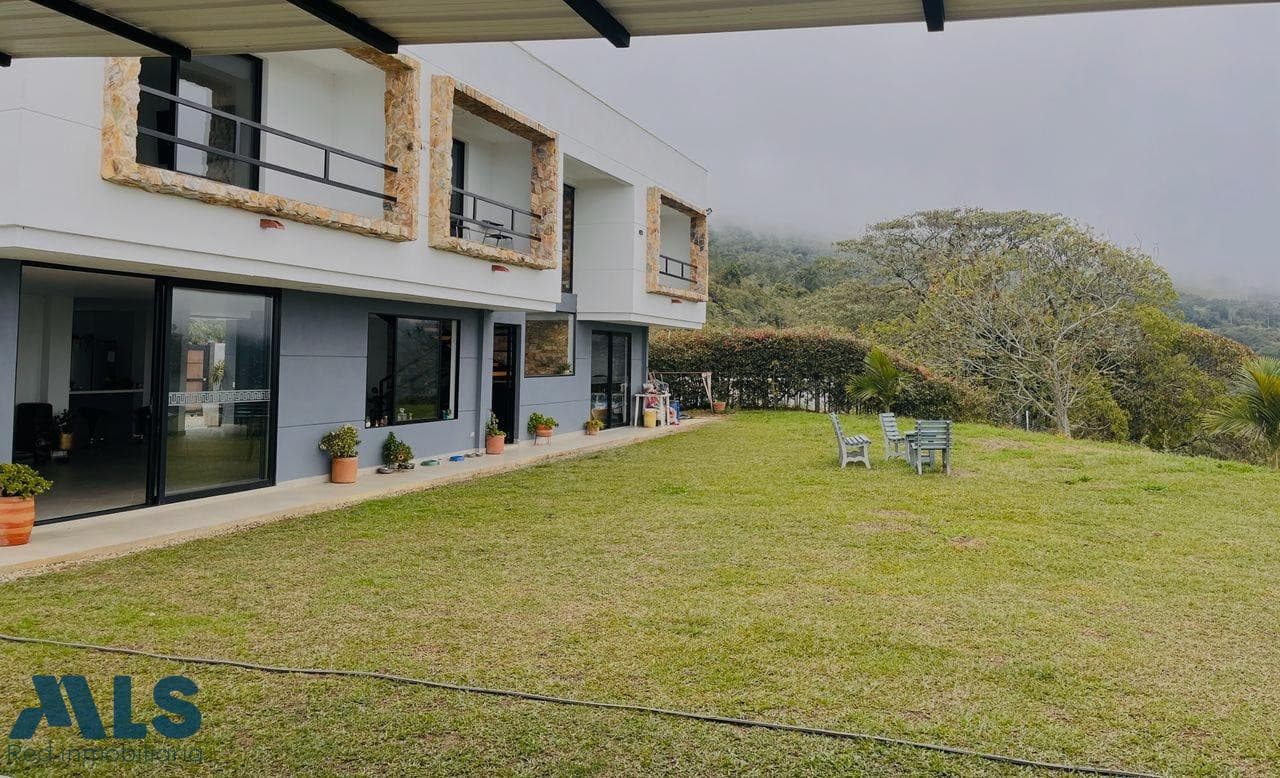 Casa en venta en America, Norte, Bello — foto 1 de 38