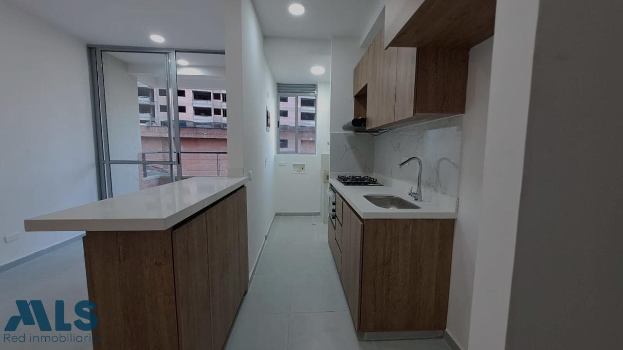 Apartamento en venta en San José Obrero, Norte, Bello — foto 1 de 14