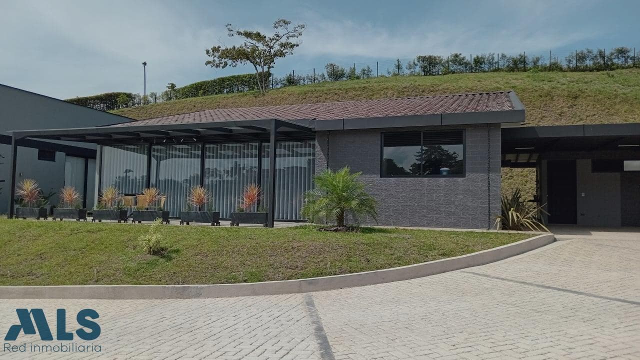 Casa en venta en V. El Capiro, Oriente Antioqueño, Rionegro — foto 1 de 70