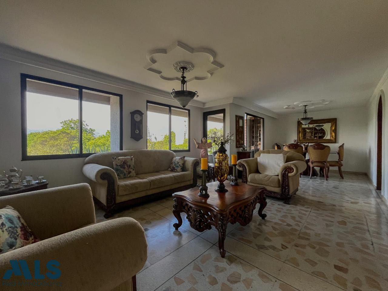 Apartamento en venta en Estadio, Laureles, Medellín — foto 1 de 33