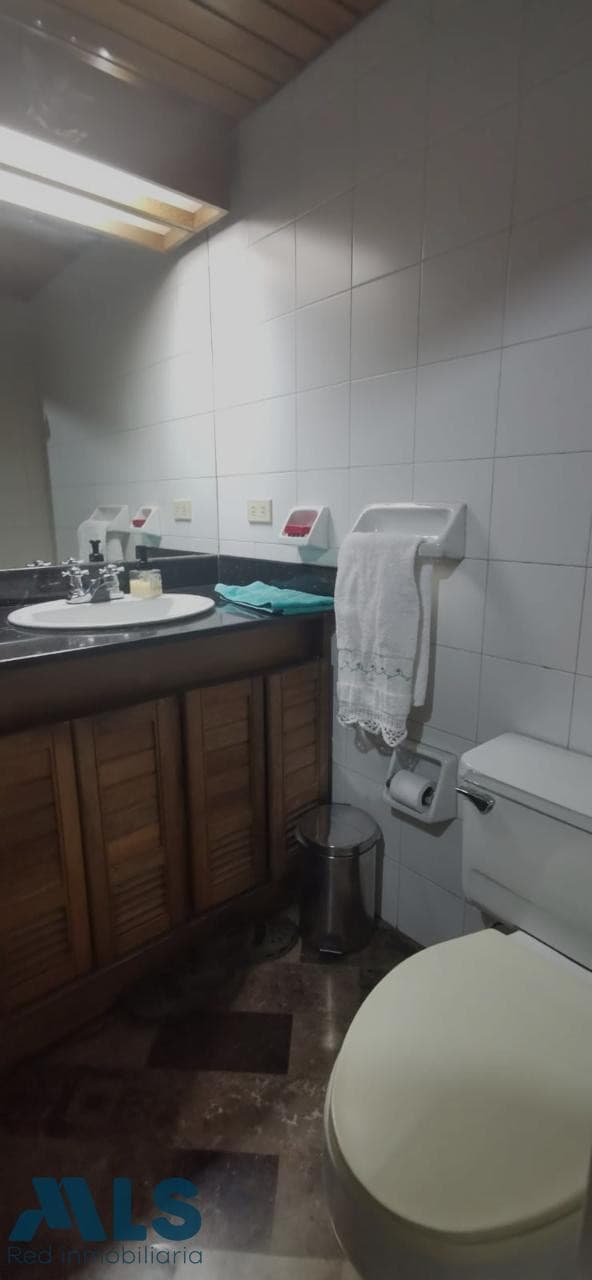 Apartamento en venta en Patio Bonito, Poblado, Medellín — foto 1 de 22