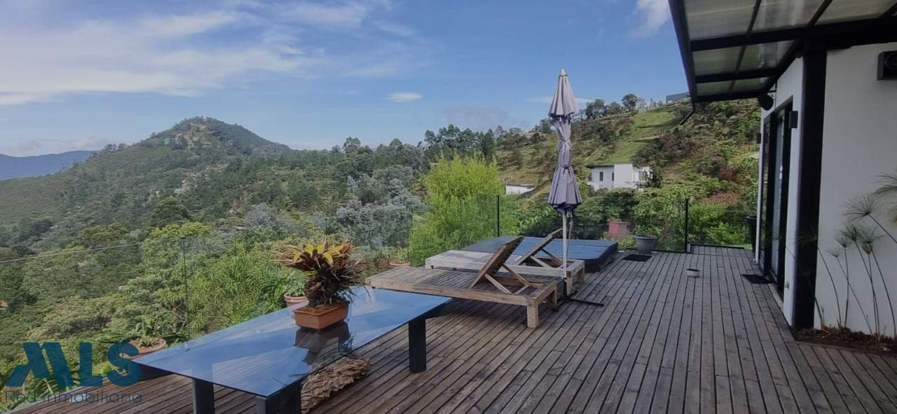 Casa en venta en Valle De La Miel, Aburra Sur, Envigado — foto 1 de 25