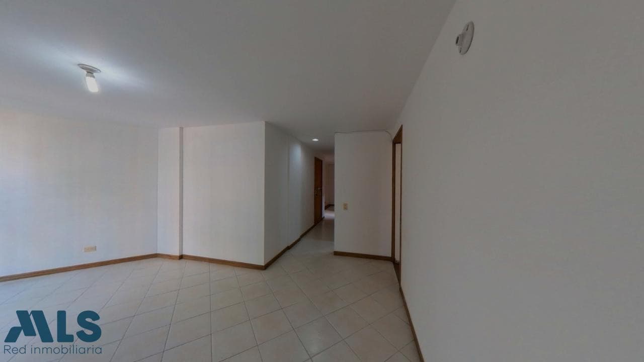 Apartamento en venta en La Castellana, Laureles, Medellín — foto 1 de 19