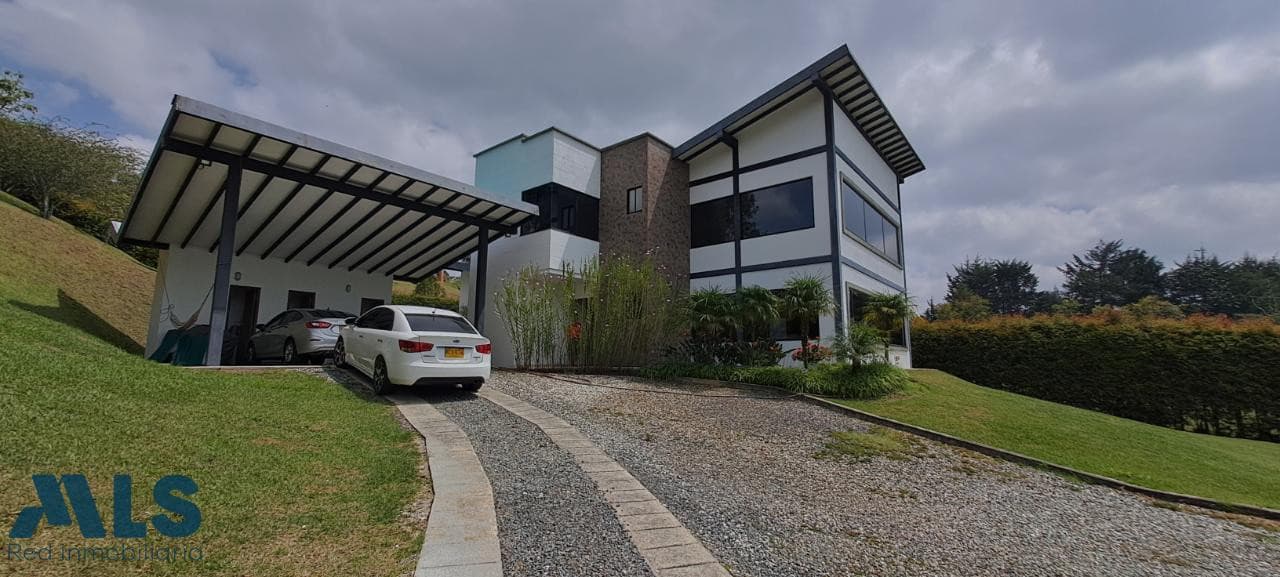 Casa en venta en Corredor San Antonio, Oriente Antioqueño, La Ceja — foto 1 de 43