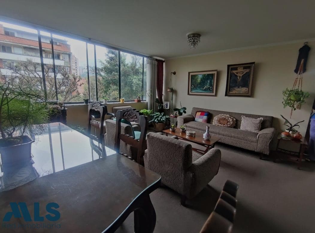 Apartamento en venta en La Candelaria, Centro, Medellín — foto 1 de 15