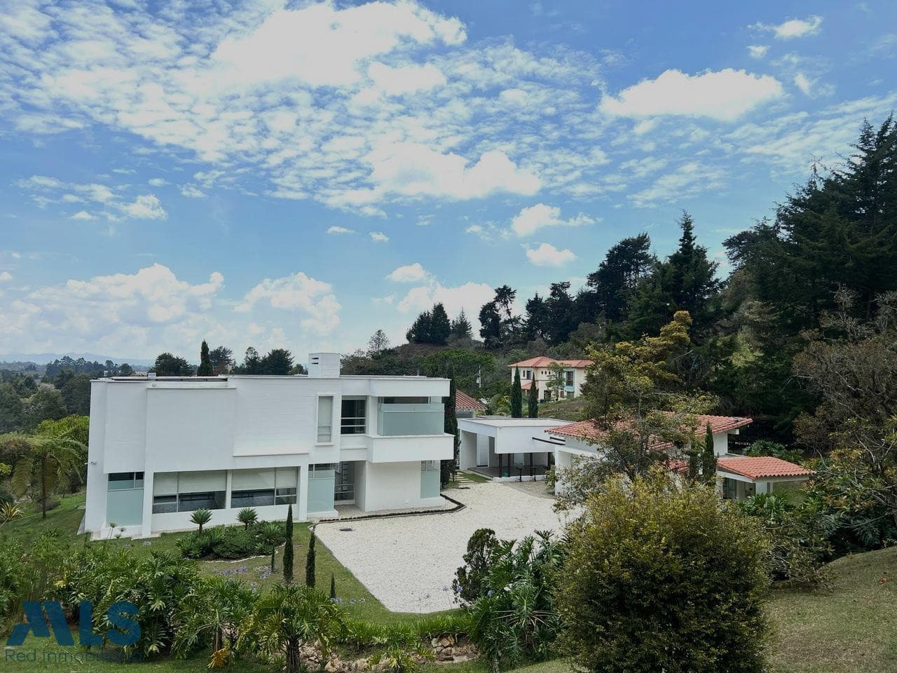Casa en venta en V. Sajonia, Oriente Antioqueño, Rionegro — foto 1 de 45