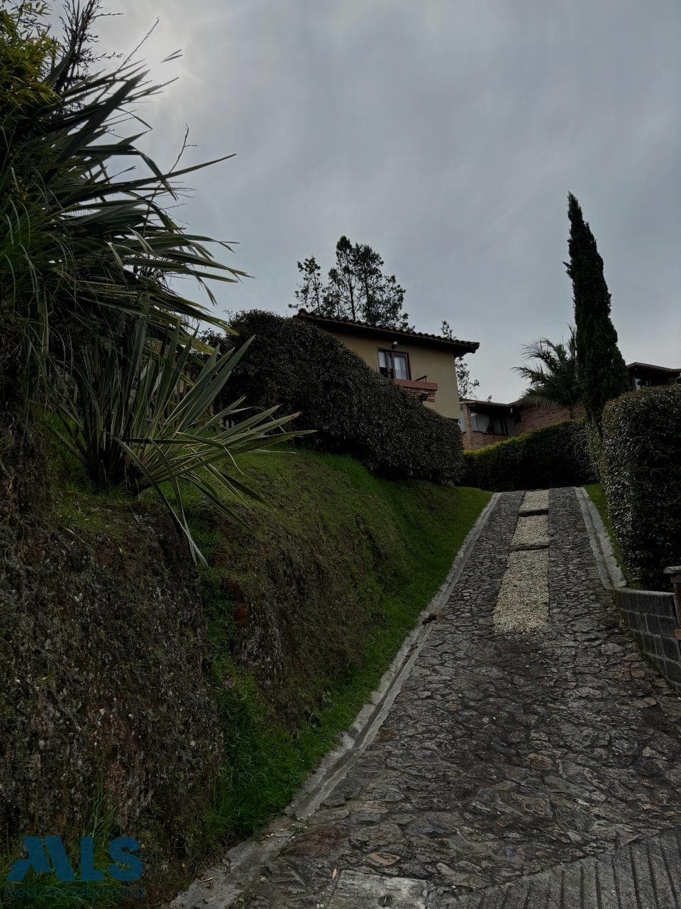 Casa en venta en Alto del Escobero (El Retiro), Oriente Antioqueño — foto 1 de 27