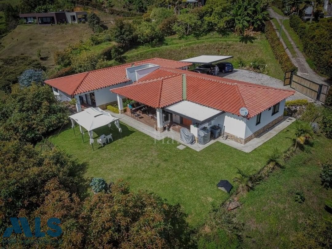 Finca Recreativa en venta en V. La Playa, Oriente Antioqueño, Rionegro — foto 1 de 33