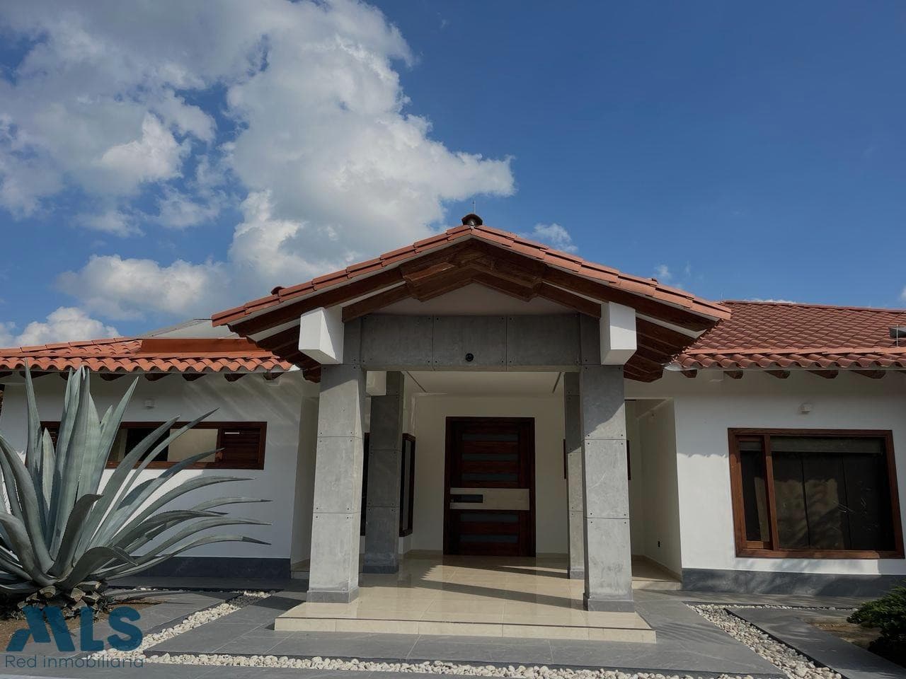 Casa en venta en V. La Mosquita, Oriente Antioqueño, Rionegro — foto 1 de 16
