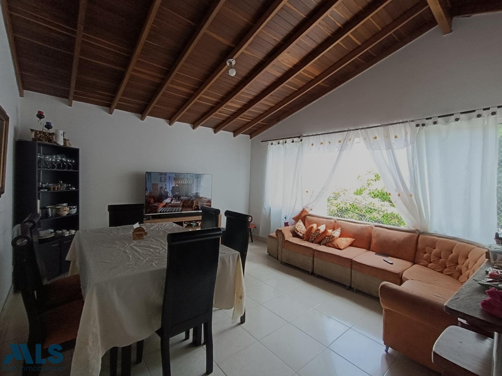 Casa en venta en Santa Monica, Occidente, Medellín — foto 1 de 11