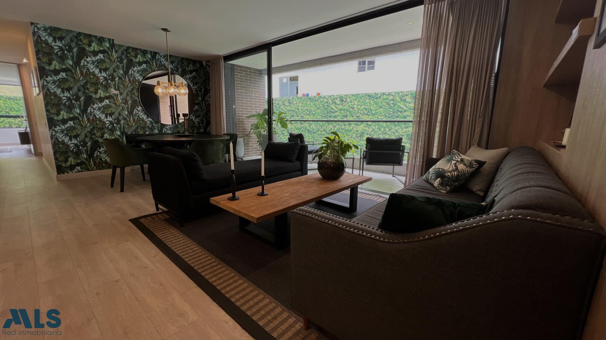Apartamento en venta en Altos del Poblado, Medellín — foto 1 de 7