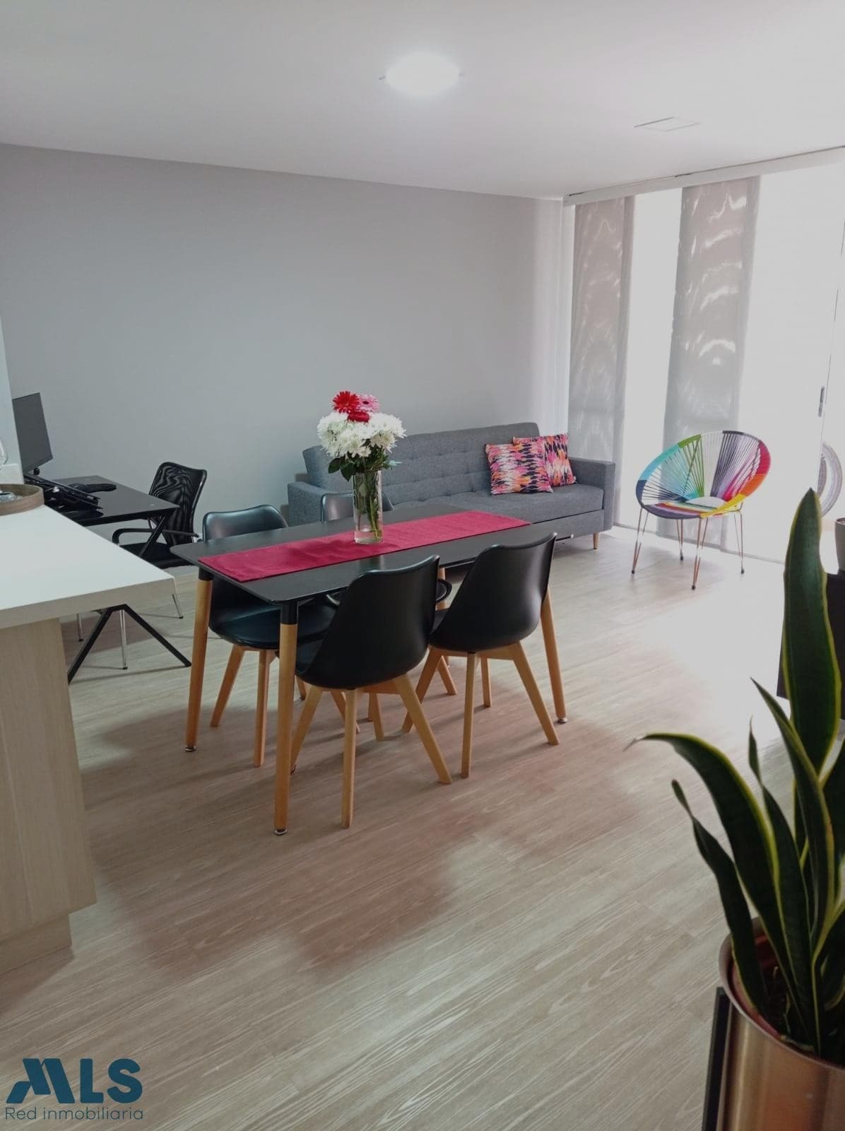 Apartamento en venta en Urbano, Oriente Antioqueño, Marinilla — foto 1 de 16