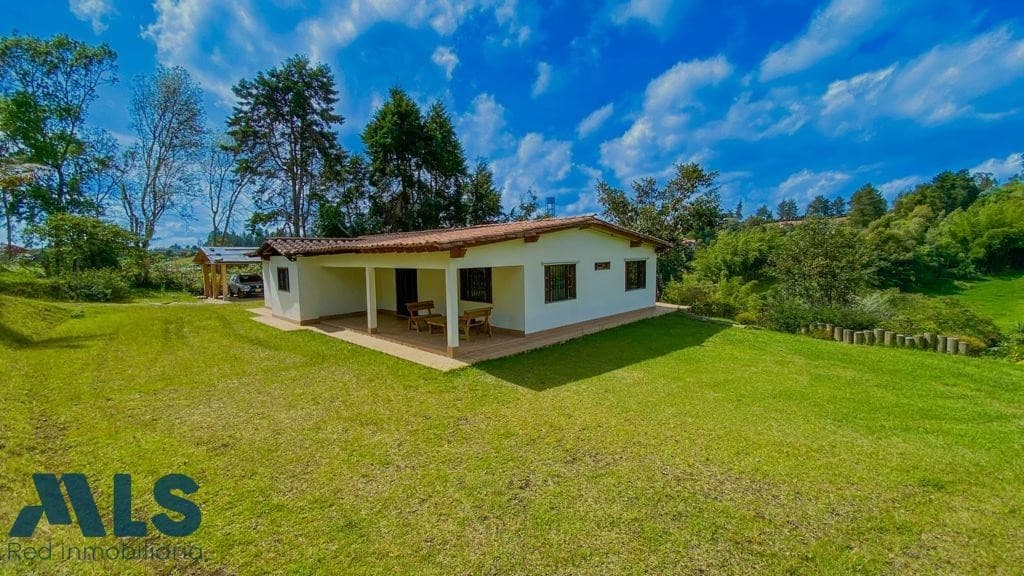 Casa en venta en V. La Playa, Oriente Antioqueño, Rionegro — foto 1 de 9