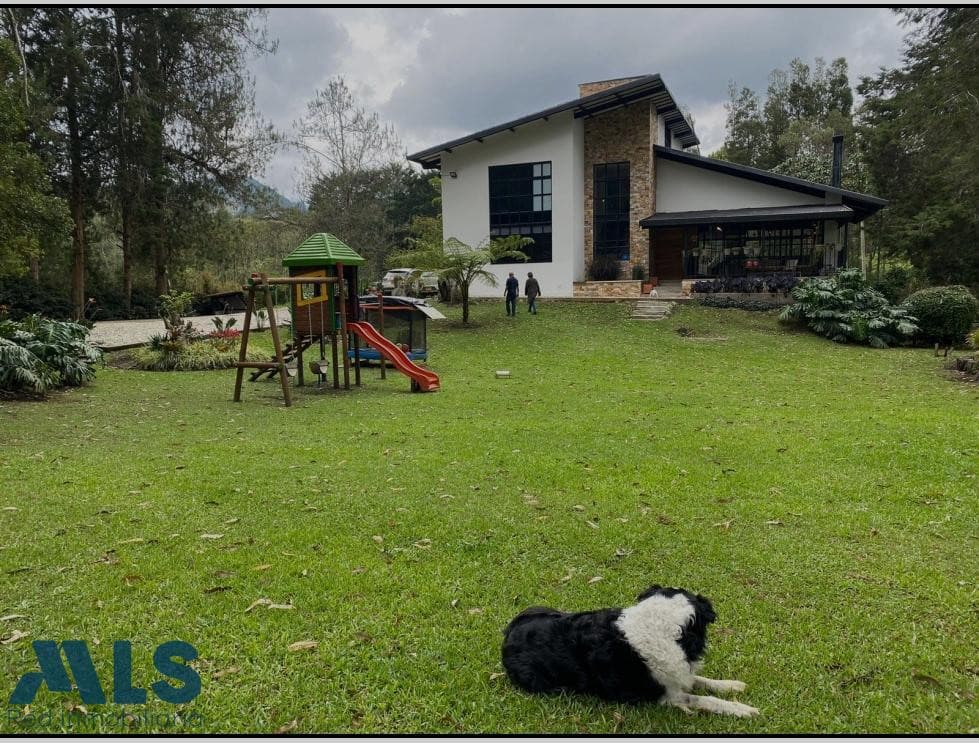 Finca Recreativa en venta en V. El Capiro, Oriente Antioqueño, Rionegro — foto 1 de 34