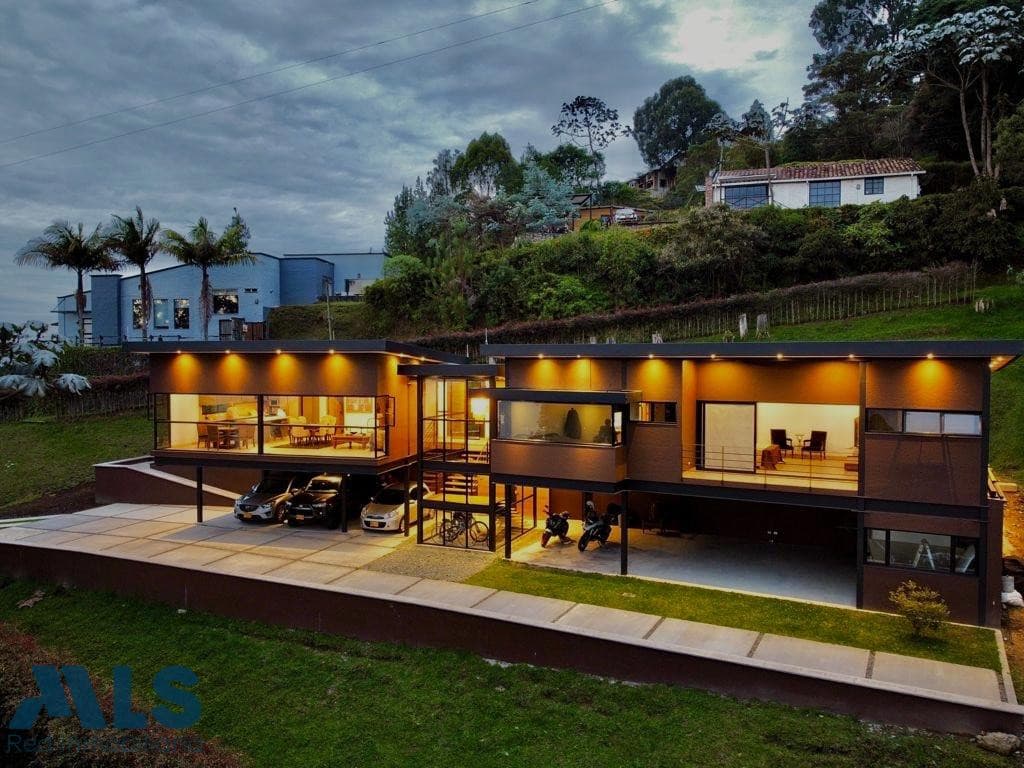 Casa en venta en Alto De Las Palmas, Aburra Sur, Envigado — foto 1 de 16