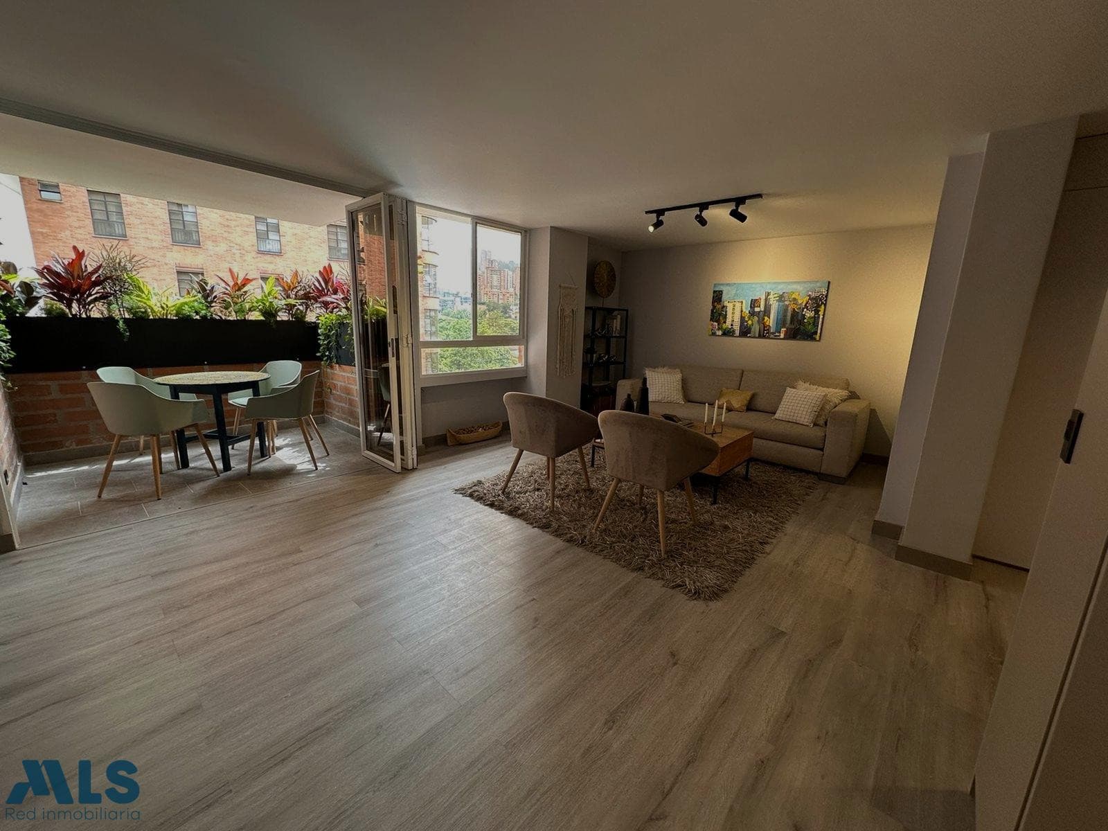 Apartamento en venta en Provenza, Poblado, Medellín — foto 1 de 19