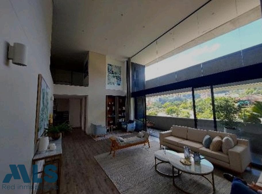 Apartamento en venta en Loma de Benedictinos, Aburra Sur, Envigado — foto 1 de 33