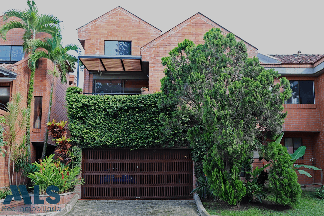 Casa en venta en La Florida, Poblado, Medellín — foto 1 de 26