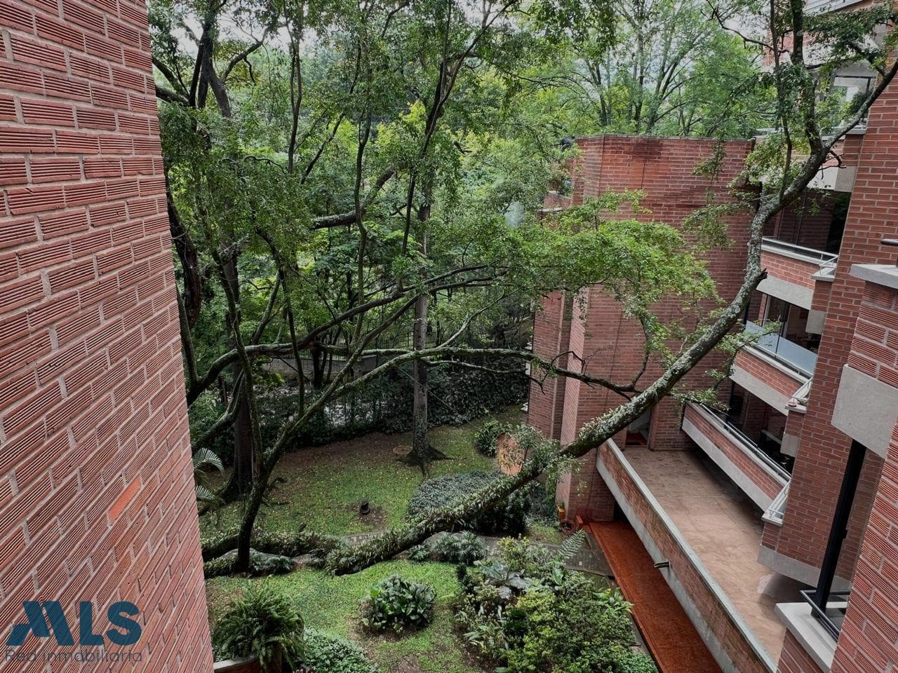 Apartamento en venta en Patio Bonito, Poblado, Medellín — foto 1 de 20