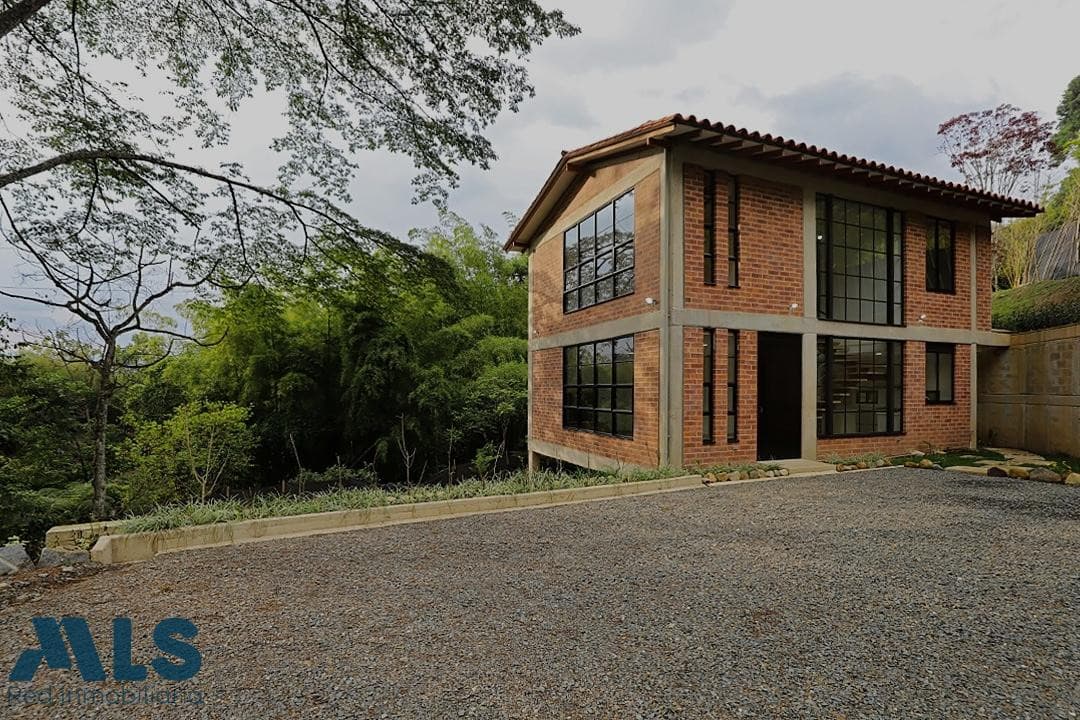 Casa en venta en Loma del Escobero, Aburra Sur, Envigado — foto 1 de 17